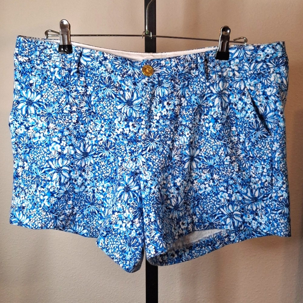 Lilly Pulitzer blue floral shorts size 10